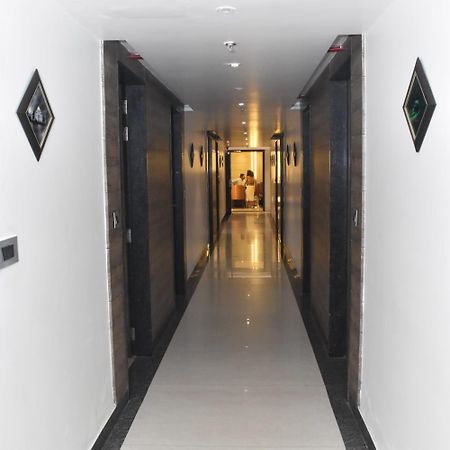 Hotel Parklane อัครา ภายนอก รูปภาพ